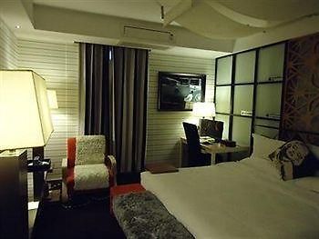 Zhengzhou Yujia Hotel Cultural Road 外观 照片